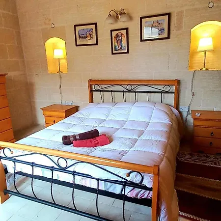 Penzion Majsi Indoor Heated Pool Door 26 San Lawrenz